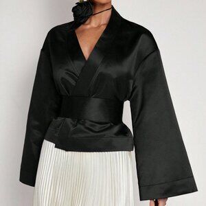 Black Elegant Women's Drop Shoulder Long Sleeve Cinched Waist Shirt
